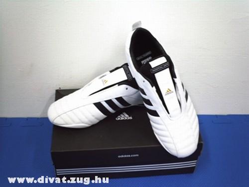 Fehér Adidas cipõ