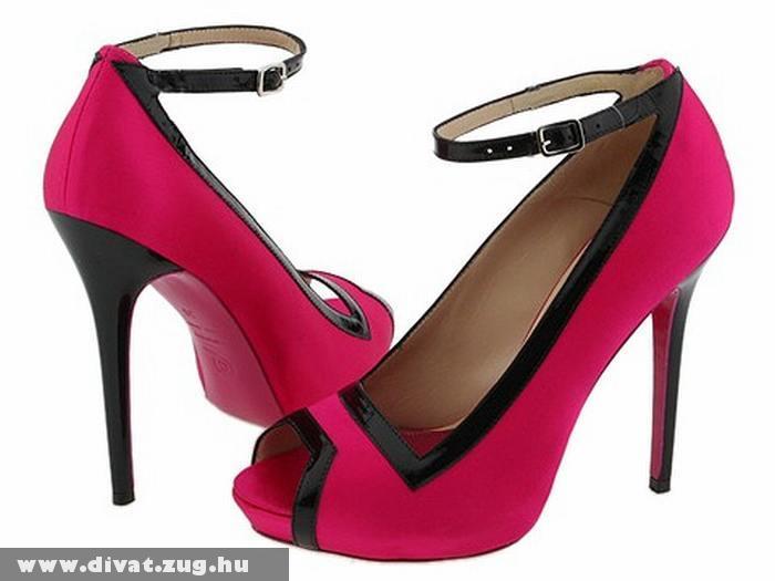 Pink magassarkú