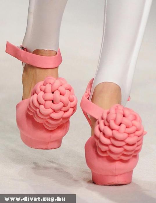 Rózsaszín szivacs cipõ