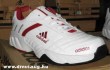 Piros Adidas cipõ